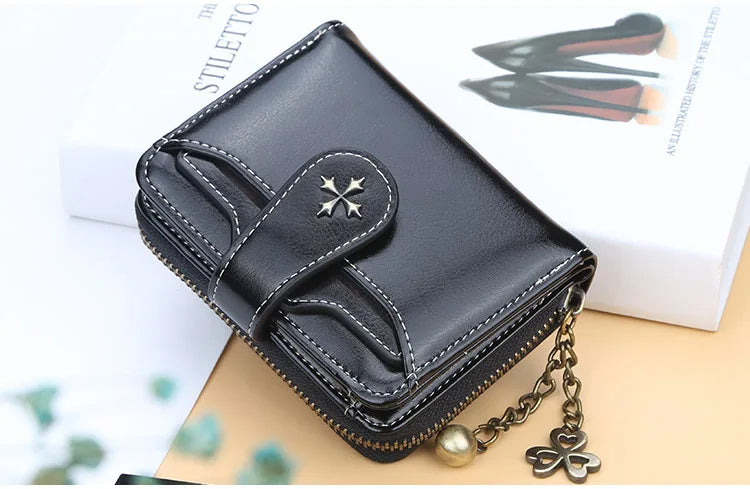 🌟 Elegance Meets Functionality – Stylish Women's PU Leather Coin Purse with Keychain Accent