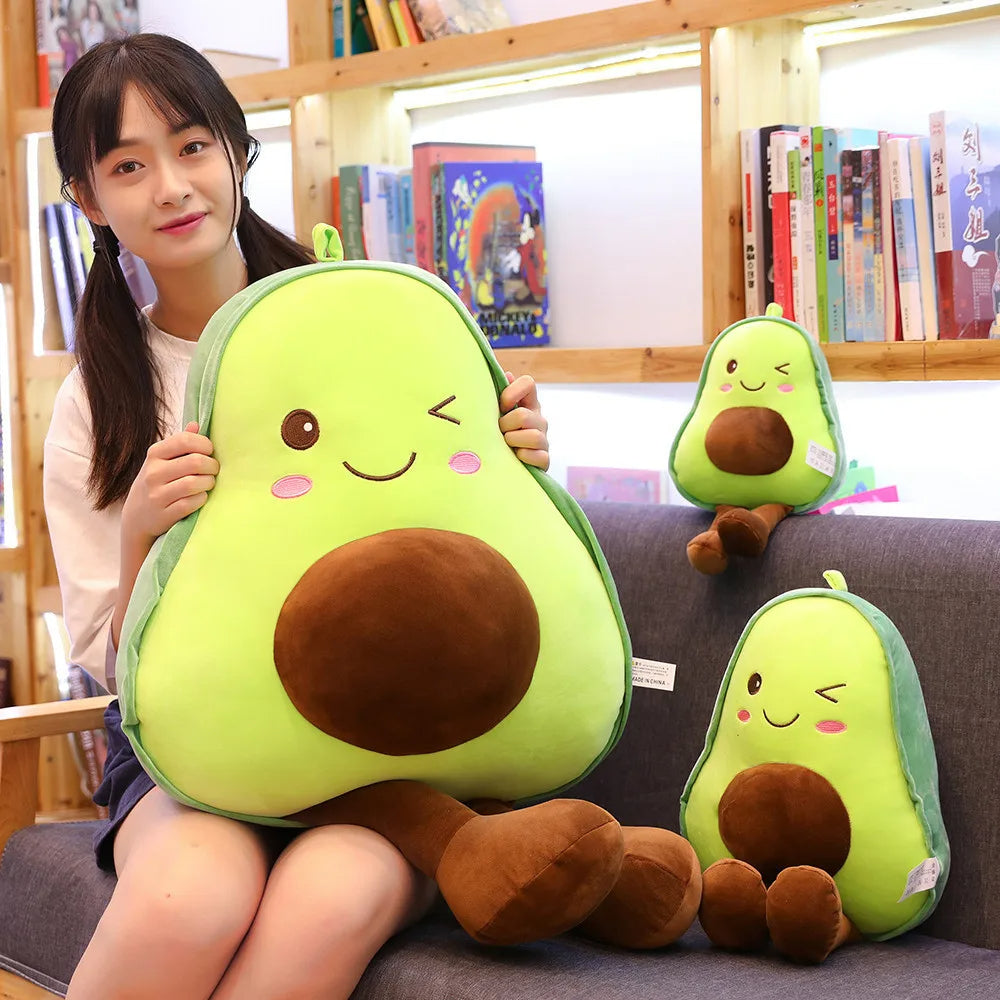 Adorable poupée en peluche avocat – Le compagnon de câlins et le cadeau parfait !