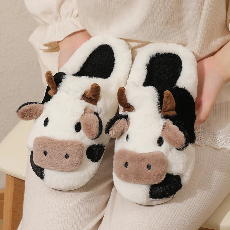 🐄 Pantofole da interno in peluche a forma di mucca 🐄