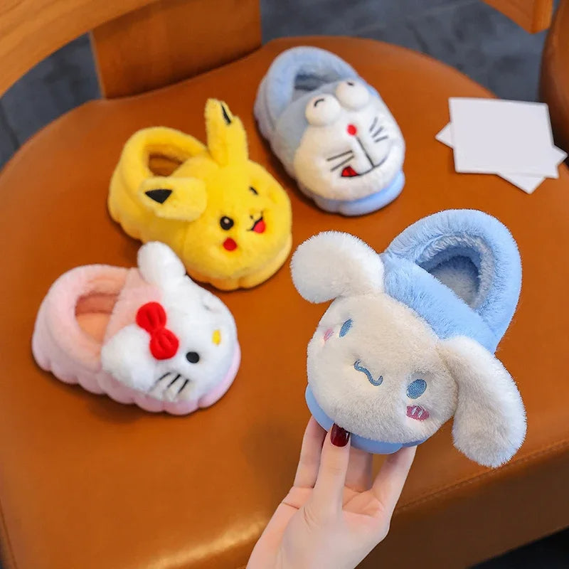 🧸 Pantofole di peluche soffici per bambini con cartoni animati: comode, divertenti e antiscivolo 🧸