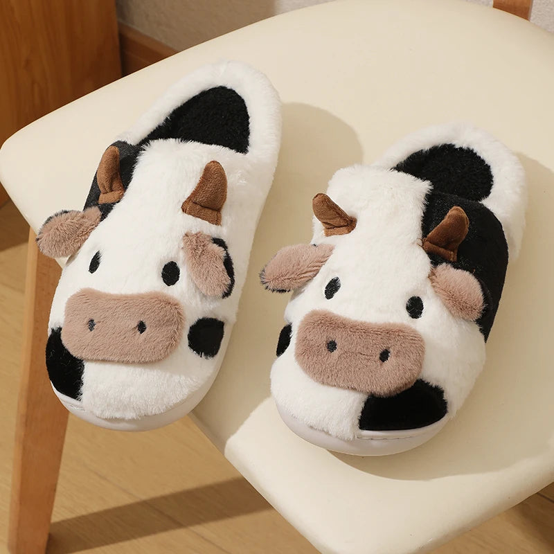 🐄 Cozy Cow Indoor Plush Slippers 🐄